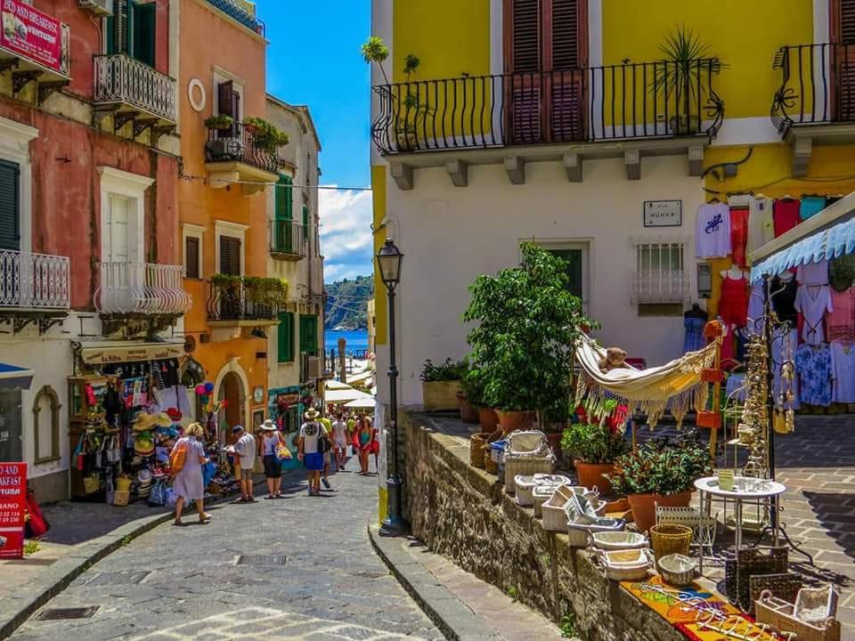 Апартаменти Lipari Centro Storico Flat 6 Mins From Port Екстер'єр фото
