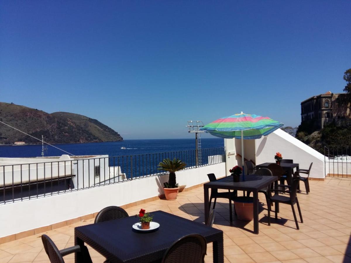 Апартаменти Lipari Centro Storico Flat 6 Mins From Port Екстер'єр фото